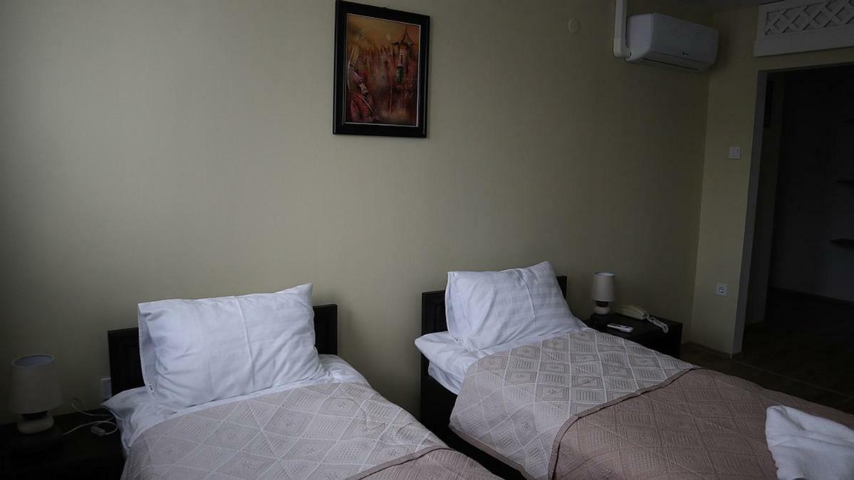 Szlovak Panzio Hotel Бекесксаба Екстериор снимка