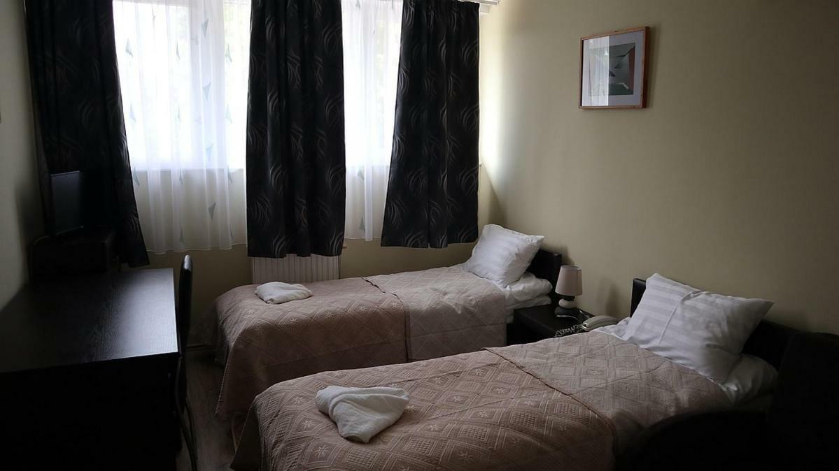 Szlovak Panzio Hotel Бекесксаба Екстериор снимка