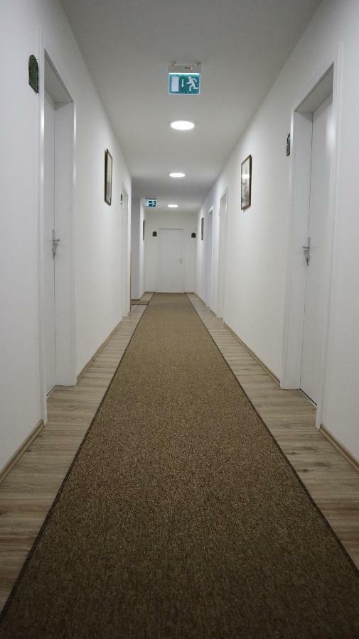 Szlovak Panzio Hotel Бекесксаба Екстериор снимка